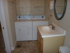 1111 Hazel St in Chico, CA - Building Photo - Building Photo