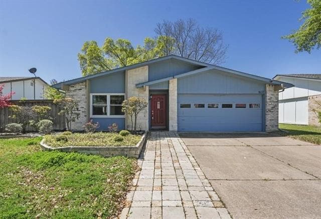 1637 Dell Oak Dr in Garland, TX - Building Photo - Building Photo