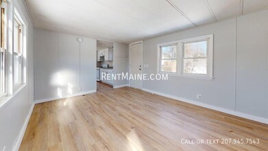 30 Exeter Rd, Unit 324 in Corinth, ME - Foto de edificio - Building Photo