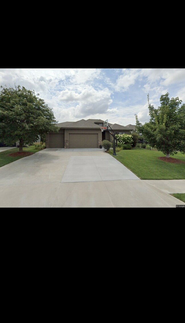 property at 3808 S 187th St