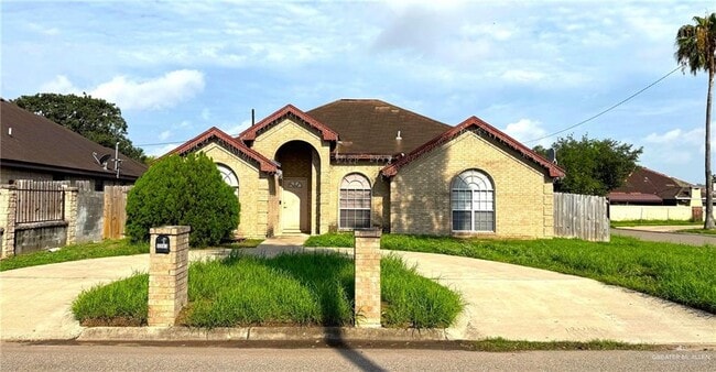 property at 1603 Dolores Del Rio Ave