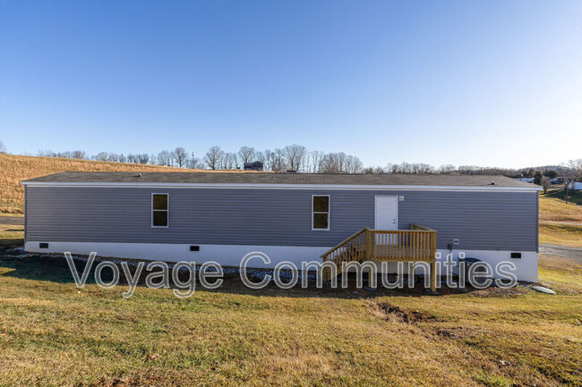 2055 Devault Bridge Rd in Piney Flats, TN - Building Photo - Building Photo