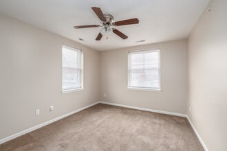Butternut Commons Luxury Apartments in Syracuse, NY - Foto de edificio - Interior Photo