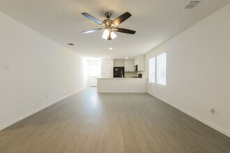 241 Bable Run Dr, Unit 1A in Little Elm, TX - Foto de edificio - Building Photo