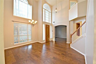 12101 Lake Stone Dr in Austin, TX - Building Photo - Building Photo