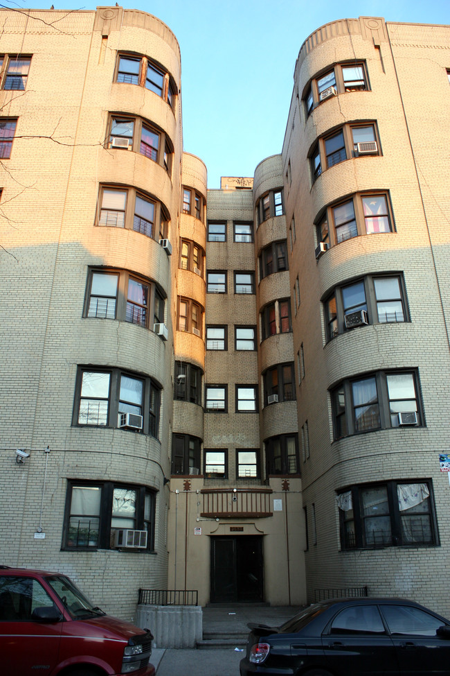 2515 Davidson Ave in Bronx, NY - Building Photo - Building Photo