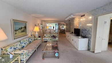 3150 N Course Ln, Unit 202 in Pompano Beach, FL - Building Photo - Building Photo