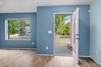 14933 Terra View St SE in Yelm, WA - Building Photo - Building Photo