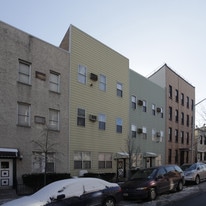 202 Calyer St in Brooklyn, NY - Building Photo