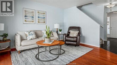 1297 Southpark Ln in Windsor, ON - Building Photo - Building Photo
