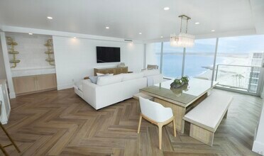 1760 Avenida Del Mundo in Coronado, CA - Building Photo - Building Photo
