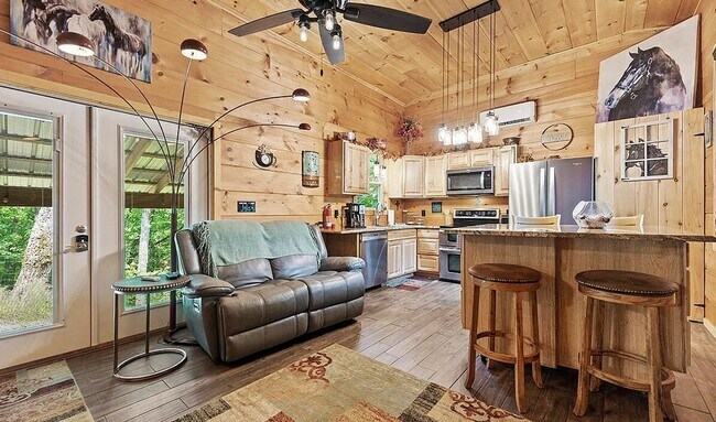 3570 Old Mountain Rd-Unit -Unit 1 in Sevierville, TN - Building Photo - Building Photo
