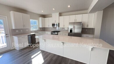 414 Nolan Cir in Cranberry Township, PA - Building Photo - Building Photo