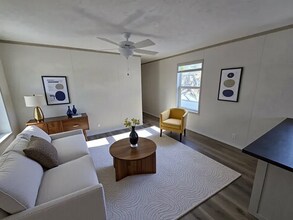 128 Maple Dr in Mankato, MN - Building Photo - Building Photo