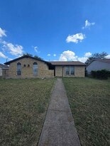 7810 Mirage Valley Dr in Dallas, TX - Building Photo