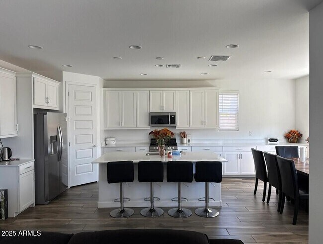 8259 E Petunia Ave in Mesa, AZ - Building Photo - Building Photo