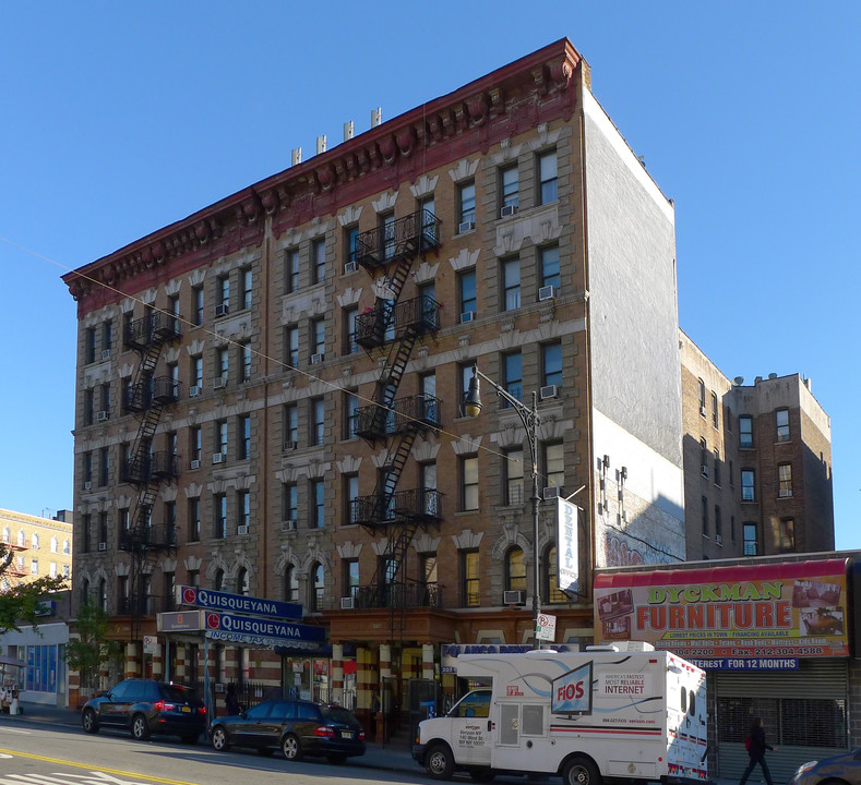 207 Dyckman St in New York, NY - Building Photo