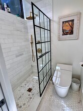 1020 Aoloa Pl in Kailua, HI - Building Photo - Building Photo