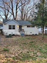 144 British Lake Dr in Greensboro, NC - Building Photo