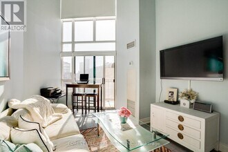 255 Richmond St E in Toronto, ON - Building Photo - Building Photo