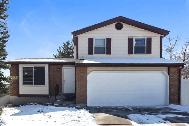 property at 5107 Fuchsia Cir