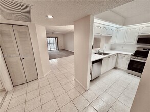 1651 SW 127th Ave, Unit 405A in Pembroke Pines, FL - Building Photo - Building Photo