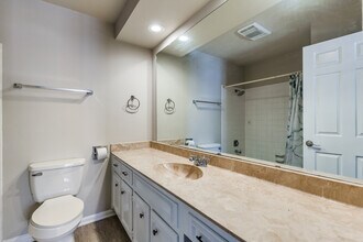 5359 Fredericksburg Rd in San Antonio, TX - Building Photo - Building Photo
