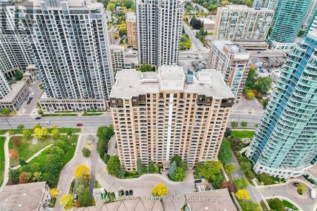 property at 18 Sommerset Way