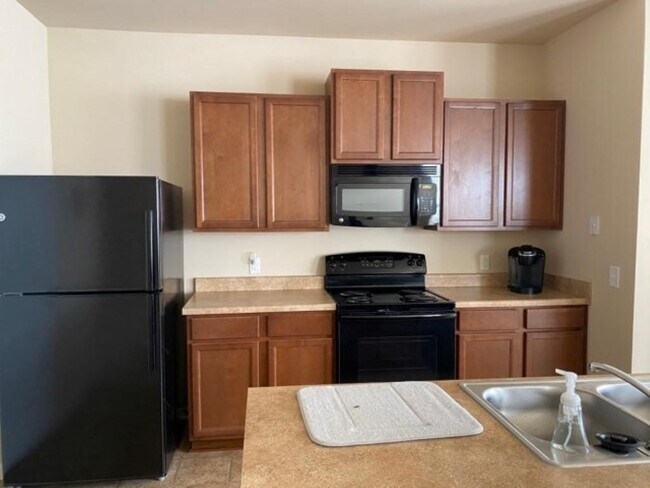 135 Broomsedge Ln in Kathleen, GA - Building Photo - Building Photo