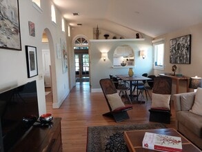 524 Columbia Ct in Sarasota, FL - Foto de edificio - Building Photo