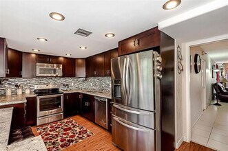 625 Oaks Dr in Pompano Beach, FL - Building Photo - Building Photo