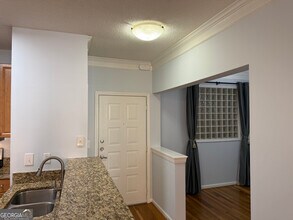 10 Perimeter Summit Blvd in Atlanta, GA - Building Photo - Building Photo