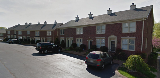 property at 3305 Golf Club Ln