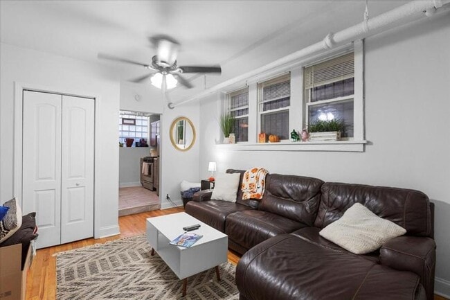 property at 442 W Arlington Pl