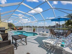 3619 SE 10th Ave in Cape Coral, FL - Building Photo - Building Photo