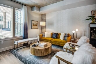 The Point at Reston in Reston, VA - Foto de edificio - Building Photo