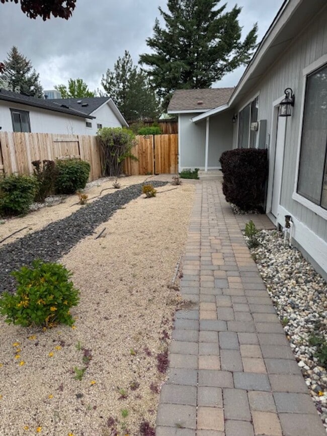 2845 Harding Way in Reno, NV - Building Photo - Building Photo