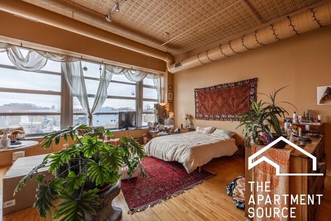 property at 2412 W North Ave