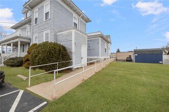 1536 Cranston St in Cranston, RI - Building Photo - Building Photo