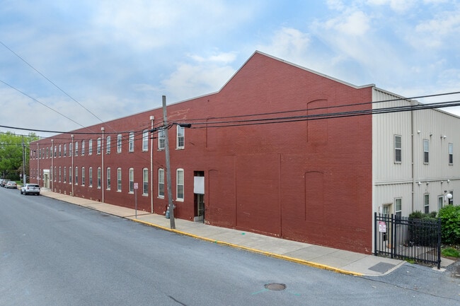 New Holland Apartments in New Holland, PA - Building Photo - Building Photo