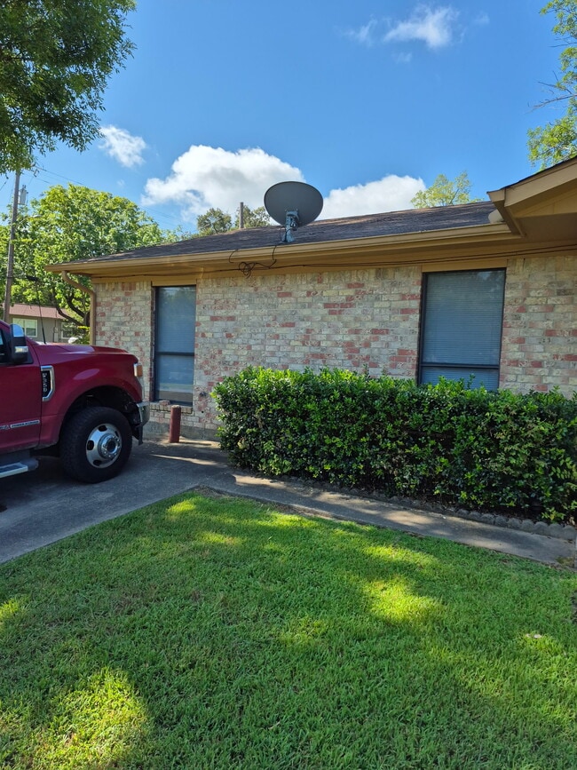 503 W College St in Canton, TX - Building Photo - Building Photo