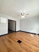 1336 S 30th Ave in Omaha, NE - Building Photo - Building Photo