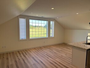 38 Ladds Ln in Epping, NH - Building Photo - Building Photo