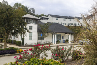 Overlook at Sugar Hill in Sugar Hill, GA - Building Photo - Building Photo