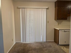 208 Northpoint Ave in High Point, NC - Building Photo - Building Photo