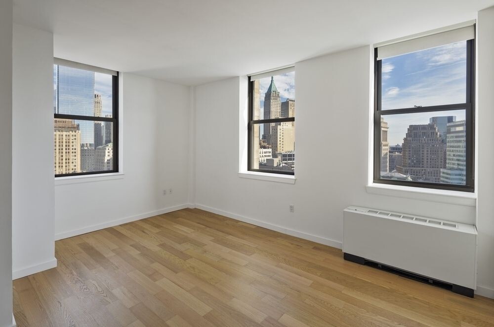 17 Battery Pl in New York, NY - Building Photo