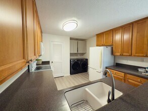 6828 Panamint Row in San Diego, CA - Building Photo - Building Photo