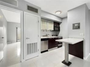 1503 NE 4th Ct, Unit 2 in Fort Lauderdale, FL - Building Photo - Building Photo