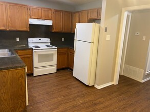 1610 Sun Valley Dr in Cleburne, TX - Building Photo - Building Photo