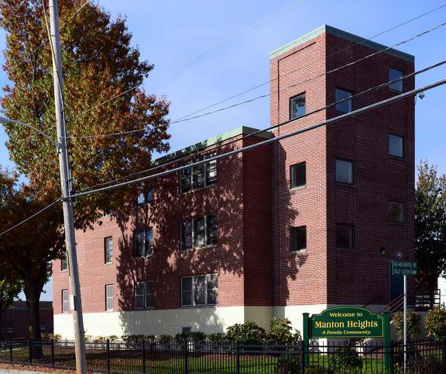 Manton Heights in Providence, RI - Foto de edificio - Building Photo